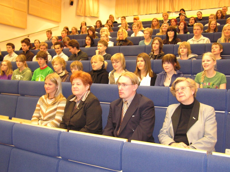 221.jpg