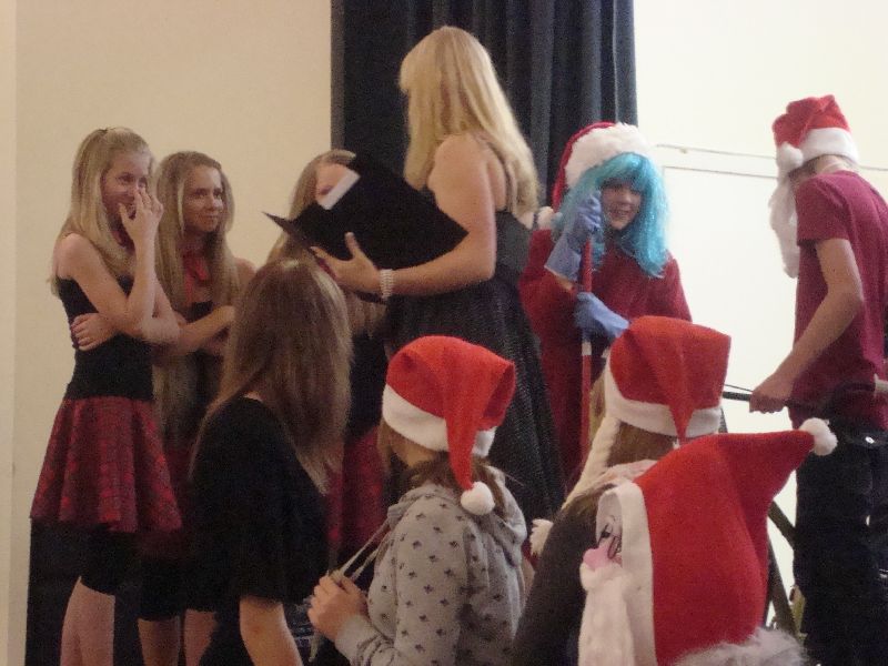 068.jpg