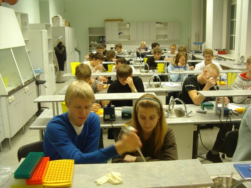 0910bioteh10c012.jpg