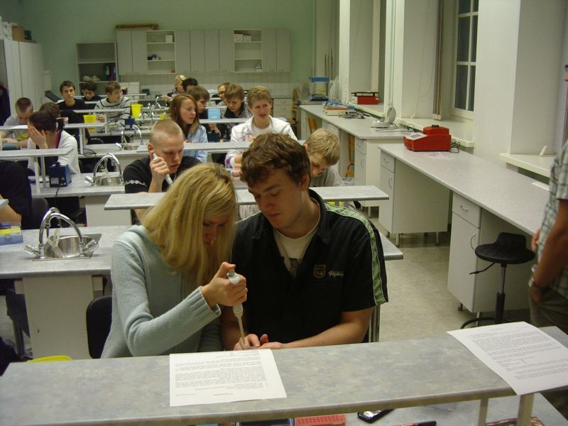 0910bioteh10c013.jpg