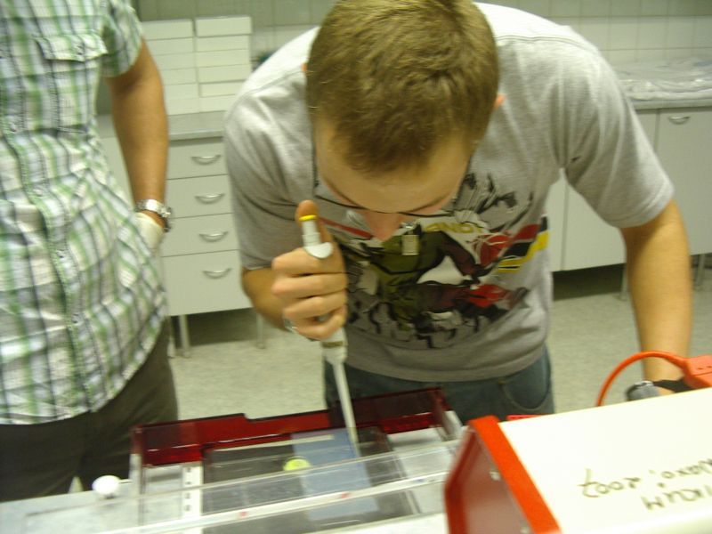 0910bioteh10c025.jpg