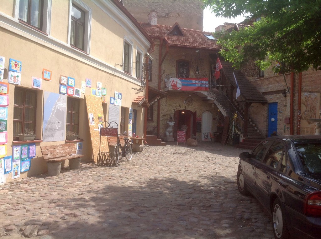 2105.jpg